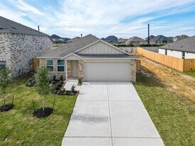 9247 Speckled Trout Dr in Baytown, TX - Building Photo