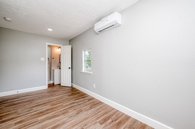 property at 6715 Victoria St