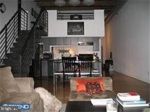 1027-31 Arch St-Unit -402 in Philadelphia, PA - Foto de edificio - Building Photo