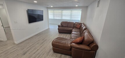 5310-5323 SW 23rd Terrace in Fort Lauderdale, FL - Building Photo - Building Photo