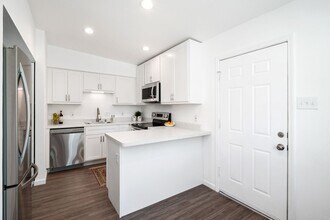 1564 N Jackson Ave in University City, MO - Building Photo - Building Photo