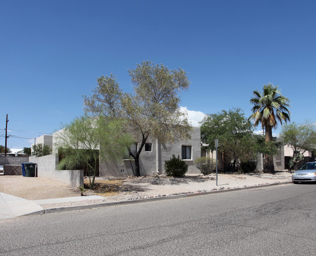 903-909 E Adams St in Tucson, AZ - Foto de edificio - Building Photo