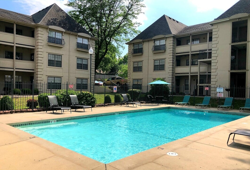 Arrow's Mark Apartments in Kansas City, KS - Building Photo