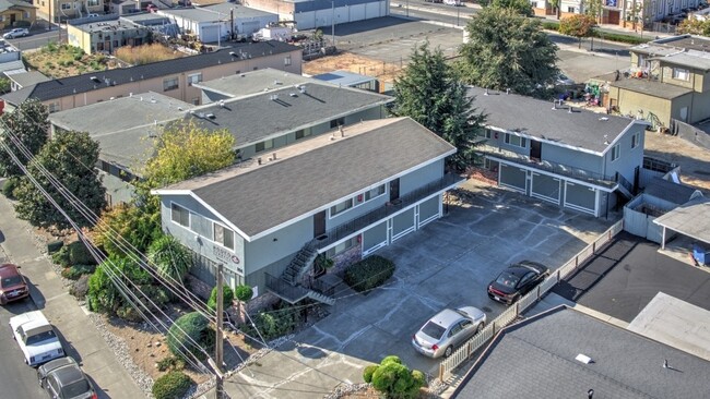 Rodeo Commons Apartments in Rodeo, CA - Building Photo - Primary Photo