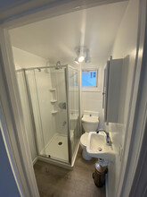 156 6th St, Unit 3 in Lowell, MA - Foto de edificio - Building Photo