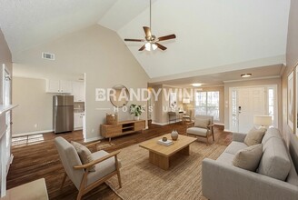 165 White Oak Wy in Fayetteville, GA - Building Photo - Building Photo