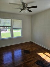 811 E Navarro St in Mart, TX - Building Photo - Building Photo