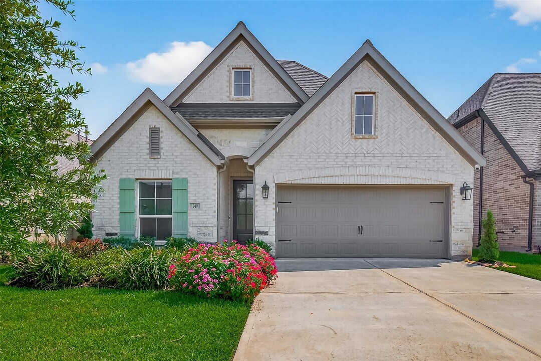 949 Cortez Creek Dr in Conroe, TX - Building Photo
