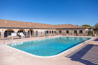 Pacific View - Military Housing in Oceanside, CA - Foto de edificio - Building Photo