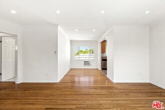 1235 N Harper Ave in West Hollywood, CA - Foto de edificio - Building Photo