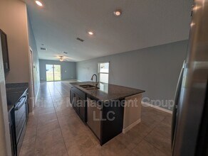 367 Argyll Dr in Spring Hill, FL - Building Photo - Building Photo