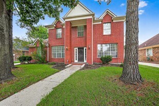19018 Ridge Hill Ct in Houston, TX - Building Photo