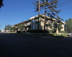 1201 N Berendo St in Los Angeles, CA - Foto de edificio - Building Photo