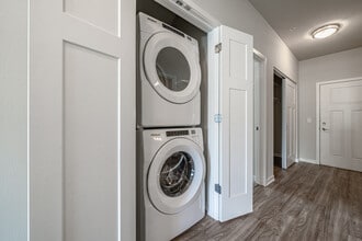 Seasons at Plainfield in Plainfield, IL - Building Photo - Interior Photo