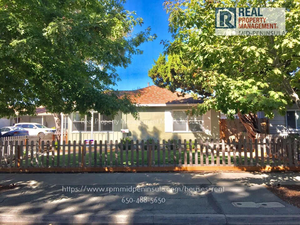 941 Fifteenth Ave-Unit -941 15th Ave in Redwood City, CA - Building Photo