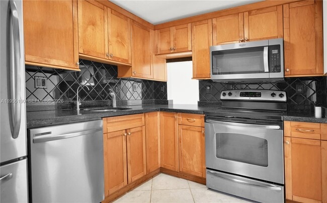 4141 Nautilus Dr in Miami, FL - Building Photo - Building Photo