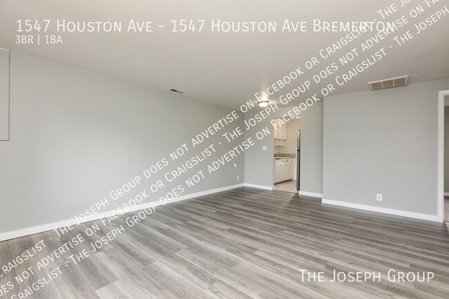 1547 Houston Ave in Bremerton, WA - Building Photo - Building Photo