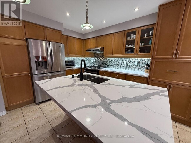 11 Barden Crescent in Ajax, ON - Building Photo - Building Photo