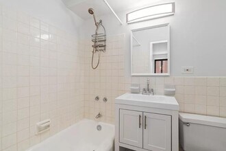 175 W 12th St in New York, NY - Building Photo - Building Photo