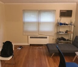 877 Farmington Ave in West Hartford, CT - Building Photo - Building Photo