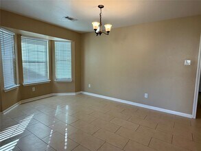 2401 24th St N in Texas City, TX - Building Photo - Building Photo