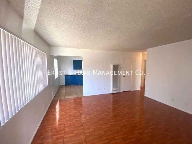 193 E 50th St in Los Angeles, CA - Building Photo - Building Photo