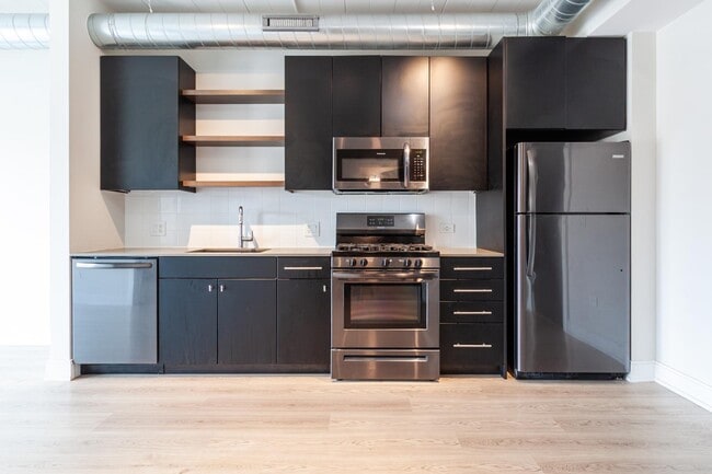 property at 941 W Belmont Ave