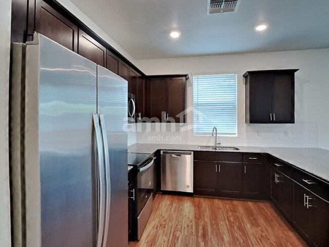 647 W Hackamore Ave in Gilbert, AZ - Building Photo - Building Photo