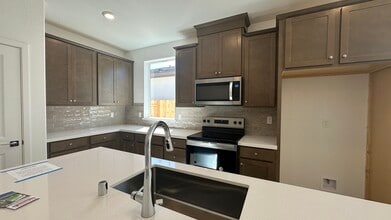 4144 Gold Beam Wy in Roseville, CA - Building Photo - Building Photo