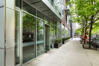 The A Building in New York, NY - Foto de edificio - Building Photo