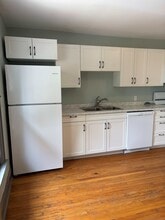 329 Christina St N in Sarnia, ON - Building Photo - Building Photo