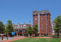 Admiral's Landing in Portsmouth, VA - Foto de edificio - Building Photo