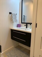 1195 Wikiup Dr in Santa Rosa, CA - Foto de edificio - Building Photo