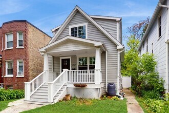 1739 Dodge Ave in Evanston, IL - Building Photo - Building Photo