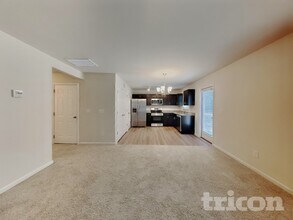 35 Drake Cir in Bunnlevel, NC - Foto de edificio - Building Photo