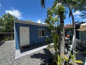 110 NE 56th St in Miami, FL - Building Photo - Building Photo