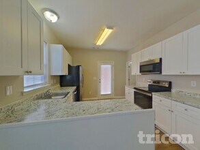 120 E Decatur Ave in Mooresville, NC - Foto de edificio - Building Photo