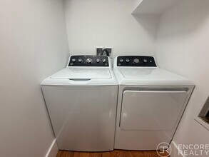 349 Sumner St, Unit 118 Marginal St in Boston, MA - Foto de edificio - Building Photo