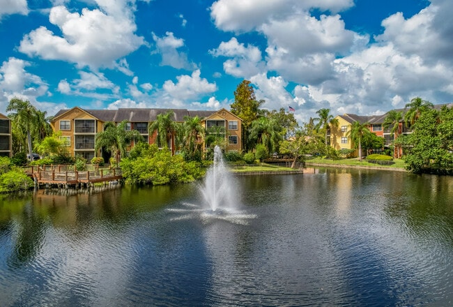 Mandalay on 4th at Baypointe Preserve in St. Petersburg, FL - Foto de edificio - Building Photo