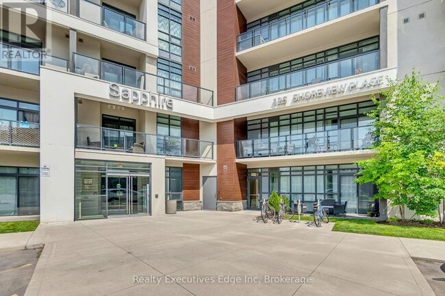 property at 125-125 Shoreview Pl