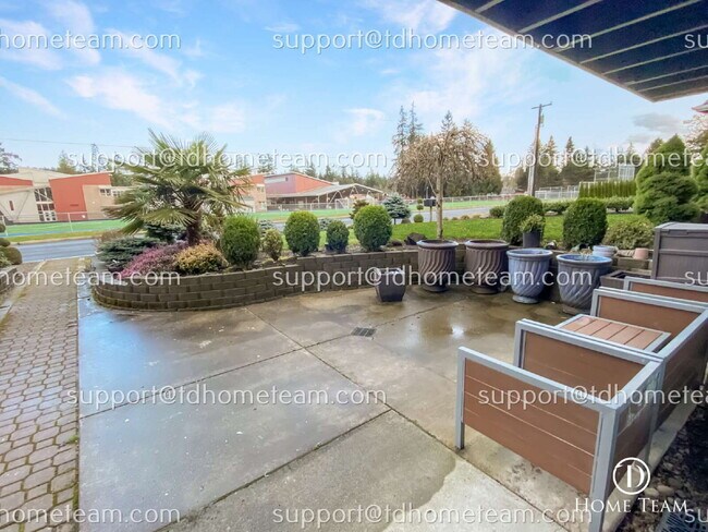 5229 117th Ave SE-Unit -#B in Bellevue, WA - Building Photo - Building Photo