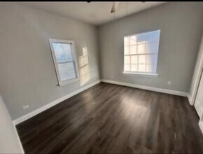 909 Sims Ave in San Antonio, TX - Building Photo - Building Photo