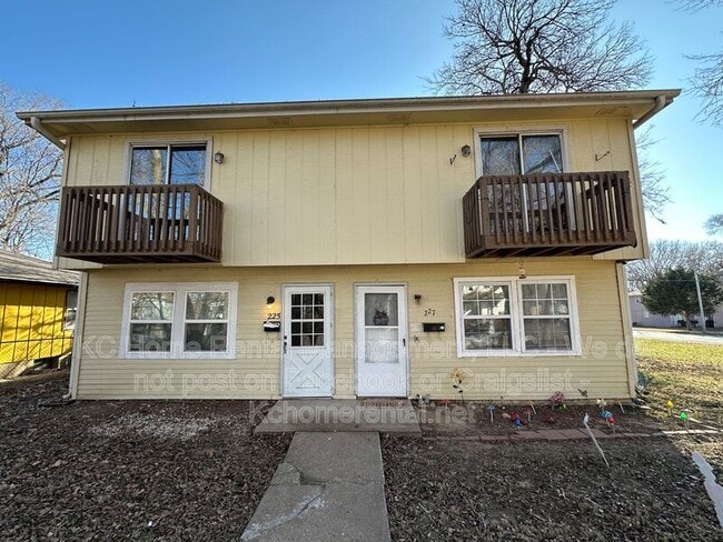 property at 225 Ottawa St