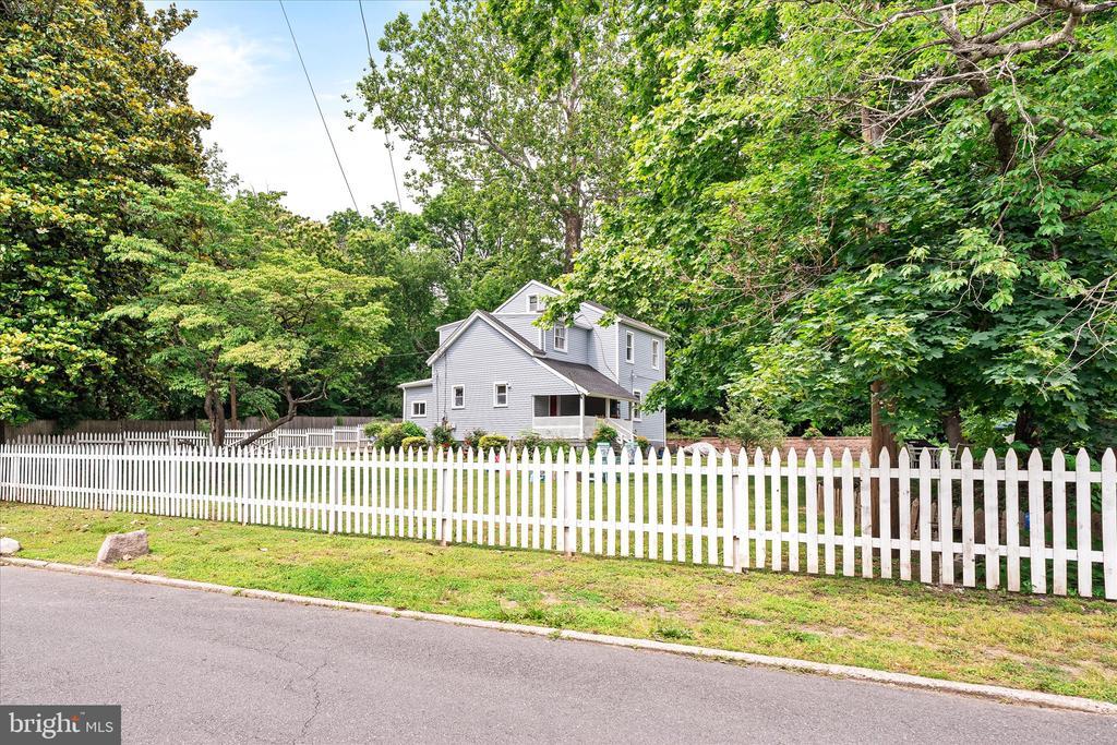 116 School Ln in Trenton, NJ - Building Photo