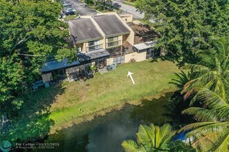 9210 NW 14th St in Pembroke Pines, FL - Building Photo - Building Photo