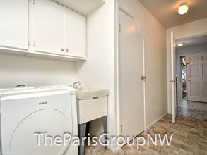 12826 103rd Pl NE in Kirkland, WA - Building Photo - Building Photo