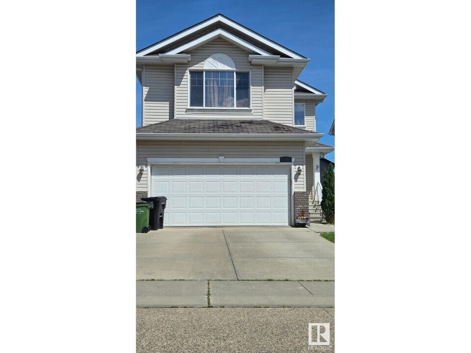 4610-162A 162A Ave in Edmonton, AB - Building Photo
