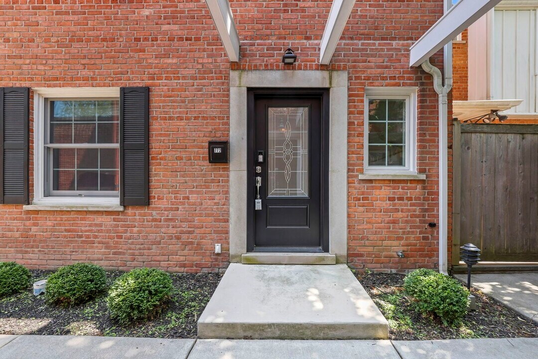772 Green Bay Rd in Winnetka, IL - Building Photo
