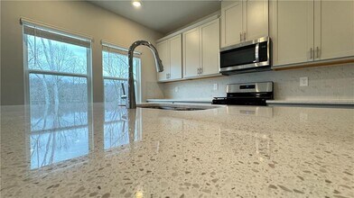 228 Water Oak Wy in Dawsonville, GA - Building Photo - Building Photo