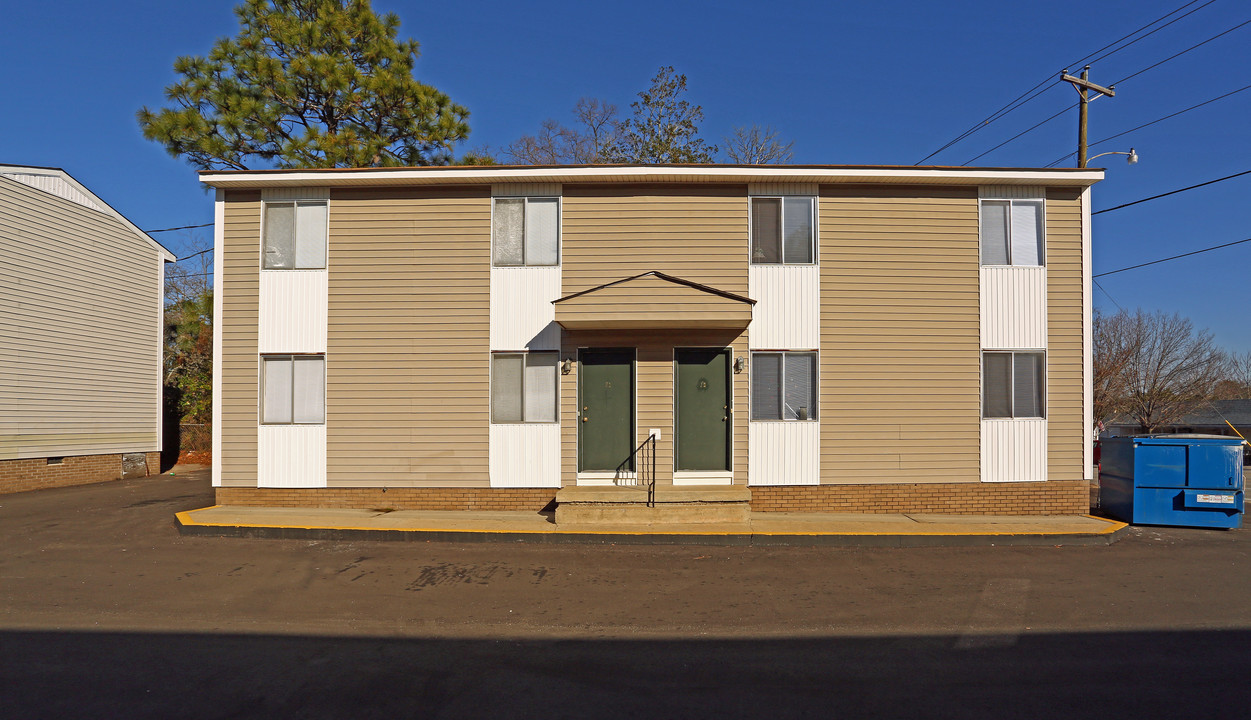 Lyngate Apartments in West Columbia, SC - Building Photo